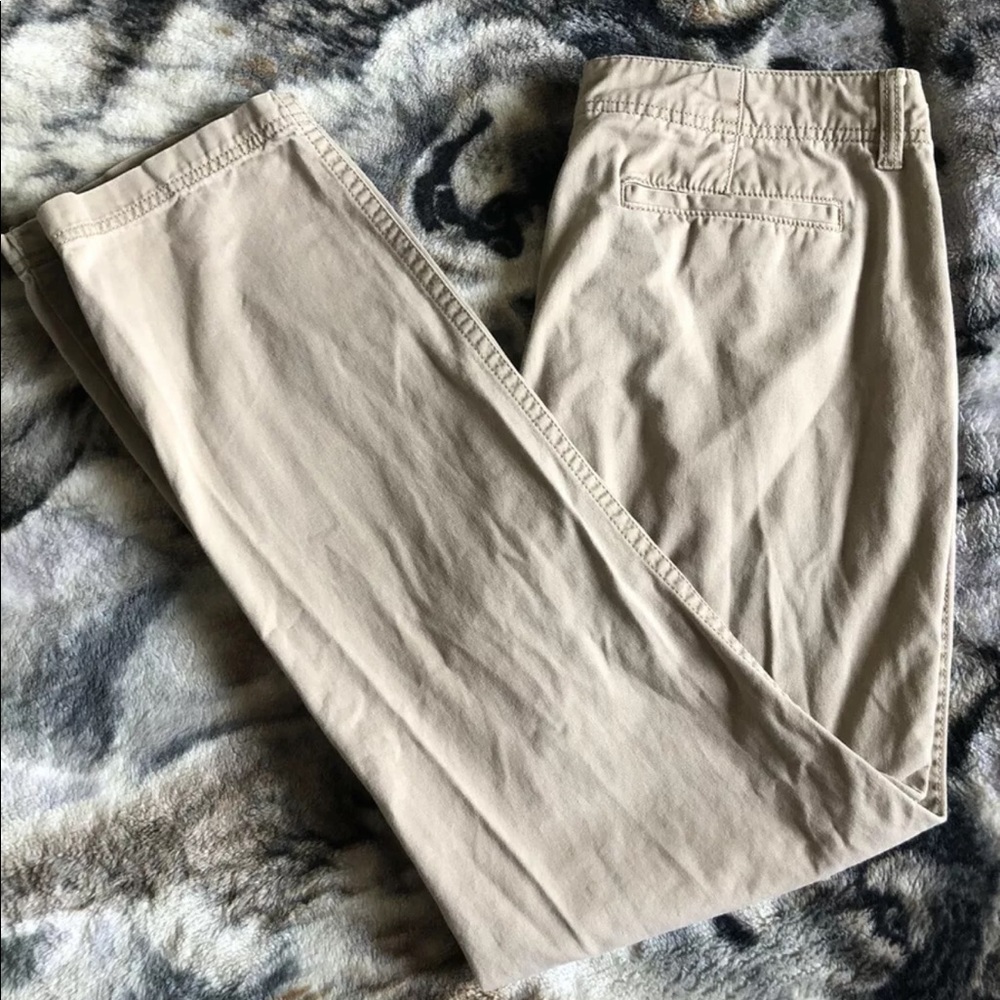 Urban pipeline relaxed straight 32x32 khakis EUC